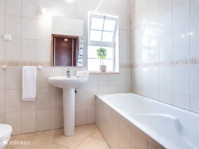 Villa Salvador huren in Portugal, Algarve, Pêra - villa Badkamer