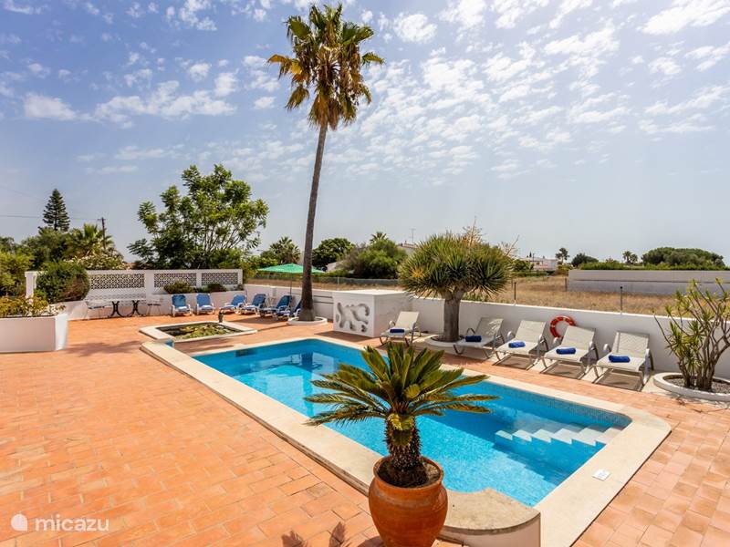 Holiday home in Portugal, Algarve, Porches (Lagoa) Villa Casa Cinco Cupulas