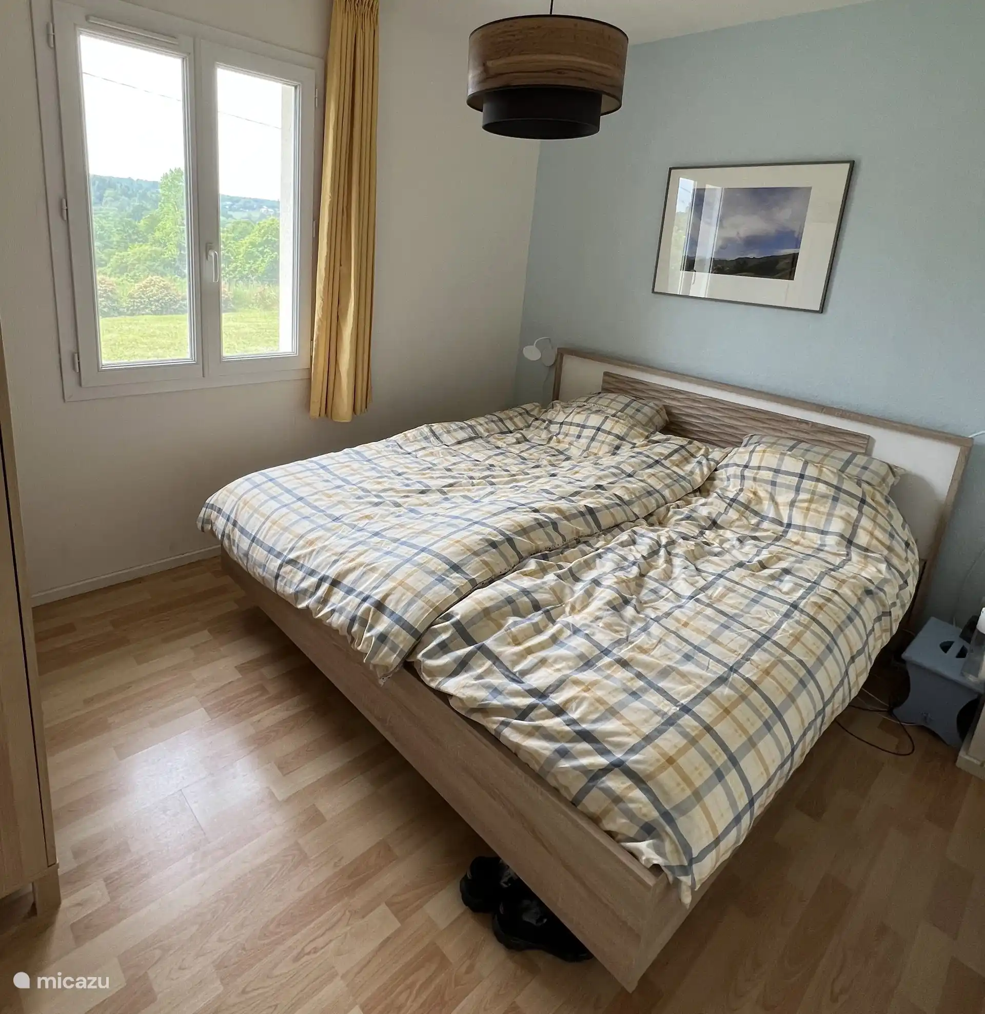 Eerste slaapkamer begane grond met aangrenzend aparte badkamer