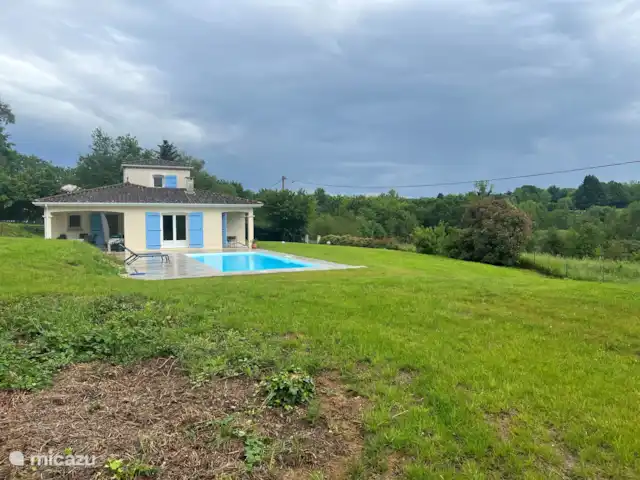 Les Boules | France, Dordogne, Bussière-Badil - bungalow Jardin entièrement clôturé de plus de 3000 m2