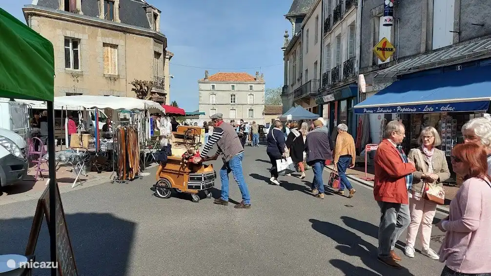 Der Mittwochsmarkt in Piegut