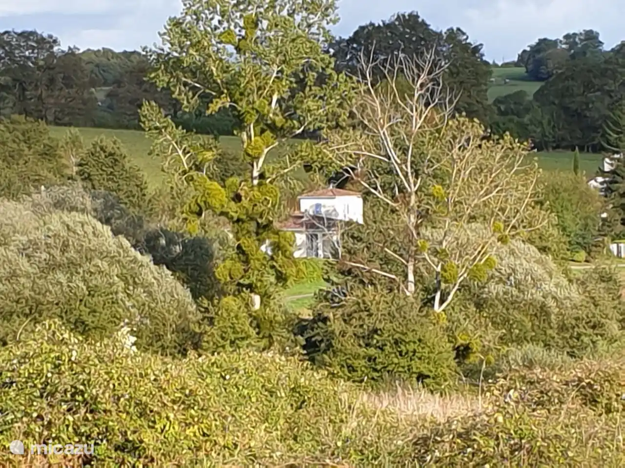 Versteckt zwischen den Bäumen Maison les Boules