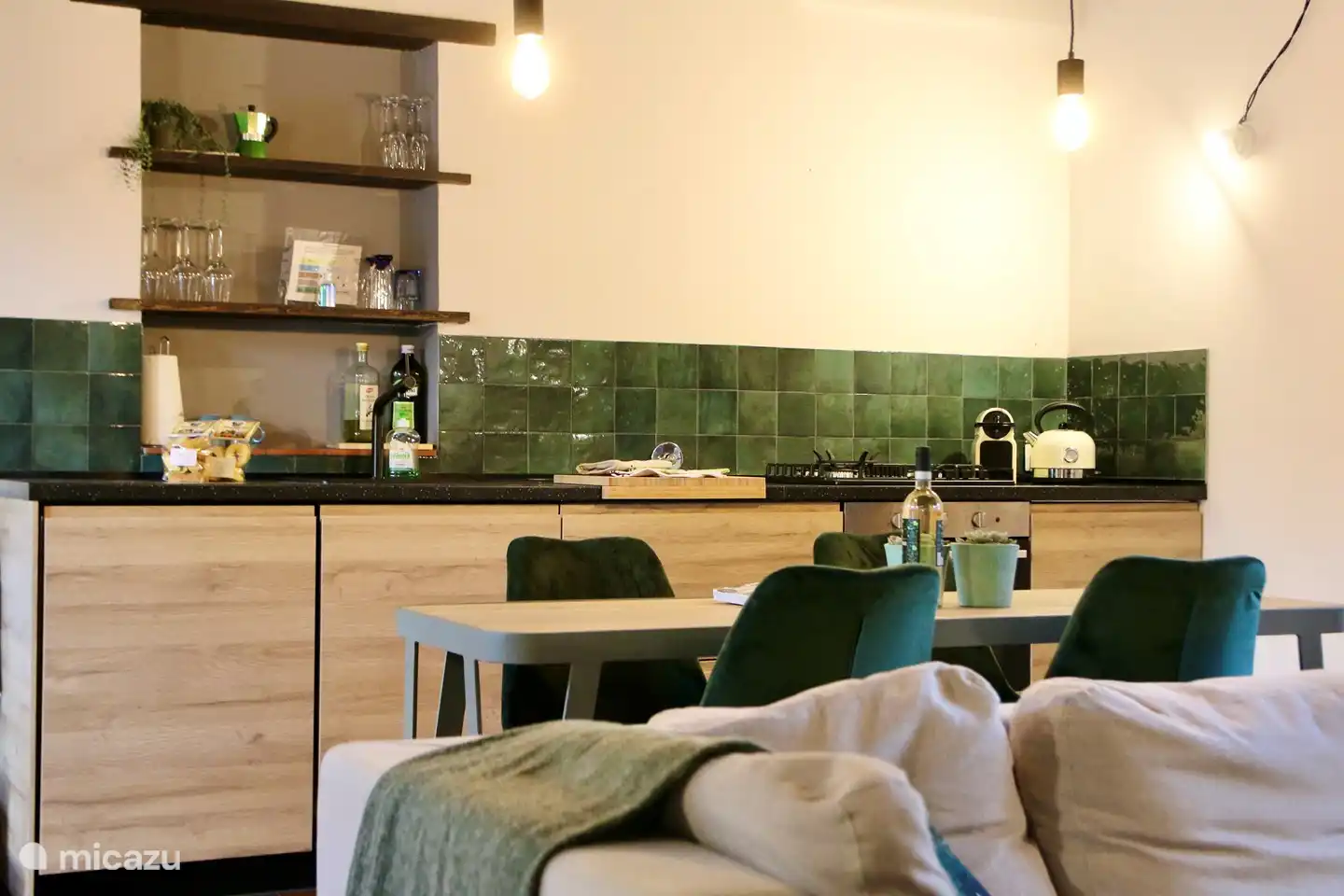 Cocina con estufa de 4 fuegos