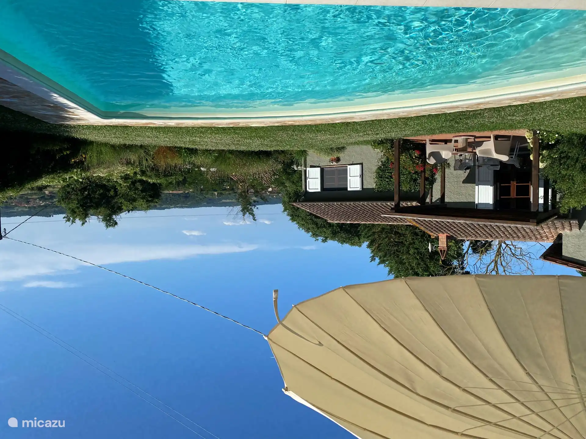 Vista desde la piscina