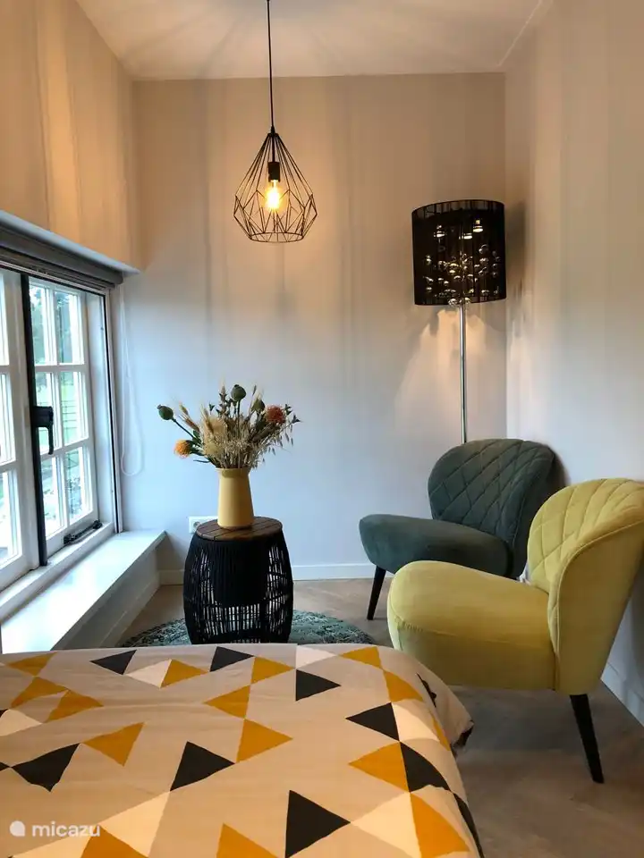 Sitzecke mit Blick über die Wiesen