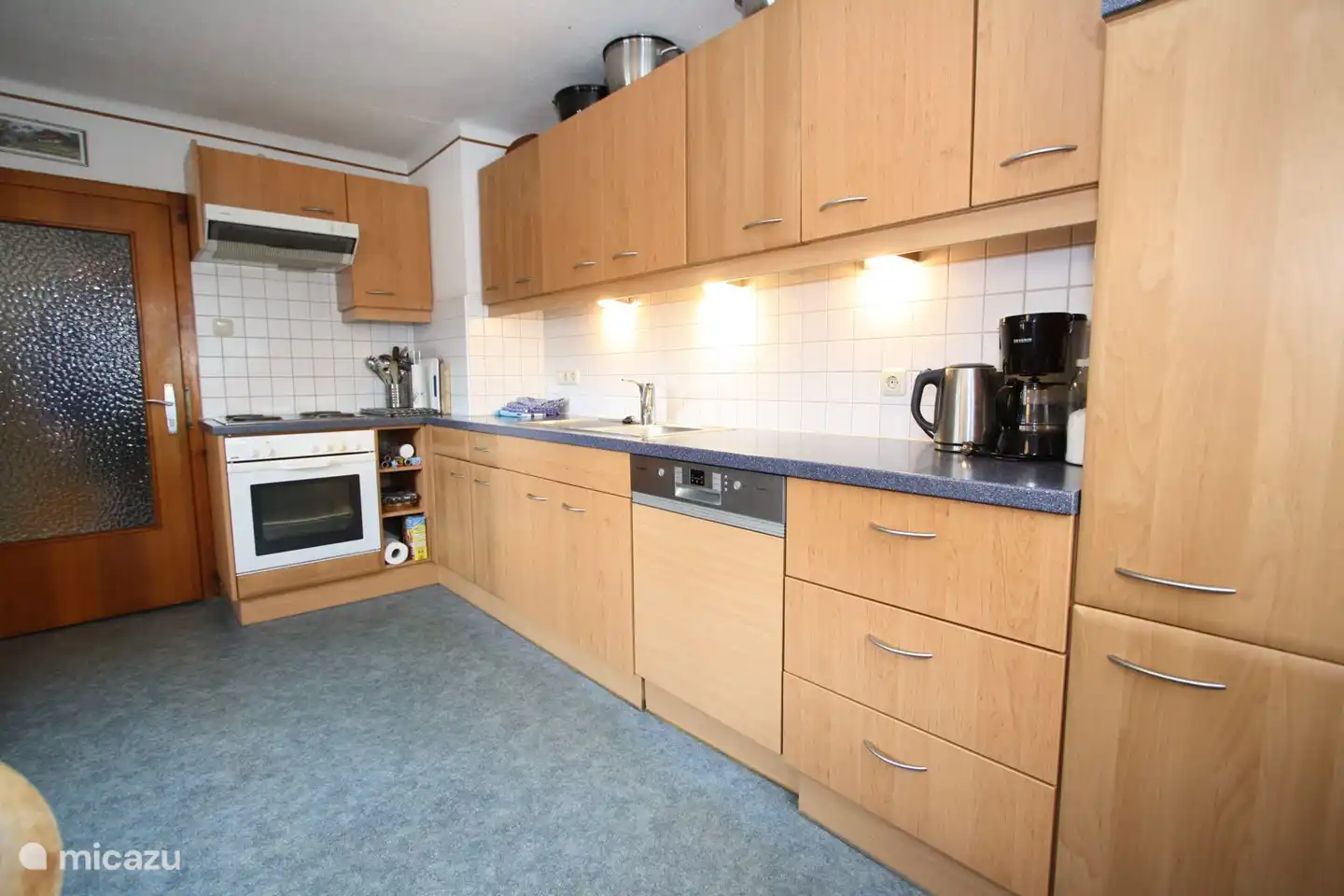 Oude keuken, foto nieuwe volgt
