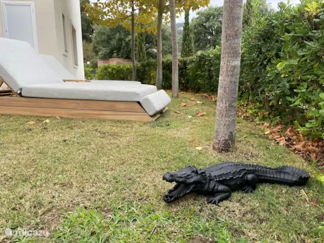 Luxueus appartement The Oakhill huren in Spanje, Andalusië, Ojén - appartement In de tuin zijn 2 loungebedden aanwezig. Om de zonsondergang te bekijken