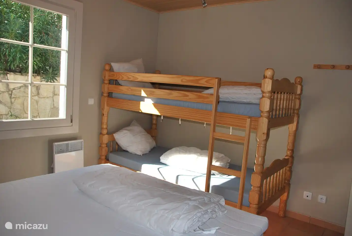 Schlafzimmer 2 - Bett 160x200 + Etagenbett