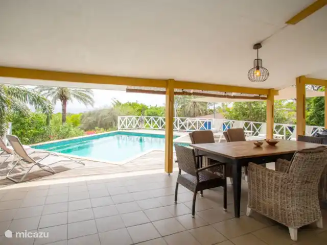 Villa Bon Bini en Curazao, Curazao Centro, Piscadera - bungaló Amplio porche