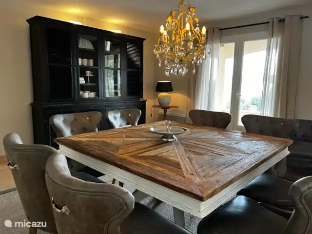 Villa BONHEUR | France, Vaucluse, Saumane-de-Vaucluse - villa table à manger généreuse