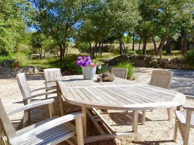 Villa BONHEUR | France, Vaucluse, Saumane-de-Vaucluse - villa beau jardin, débordant jusqu'à la lisière de la forêt