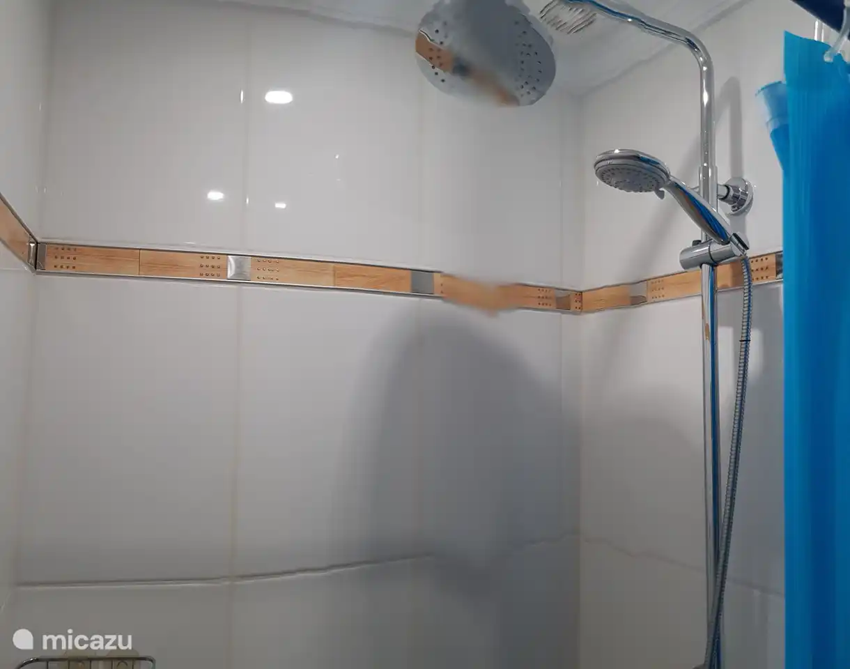 Super Badezimmer mit Regendusche