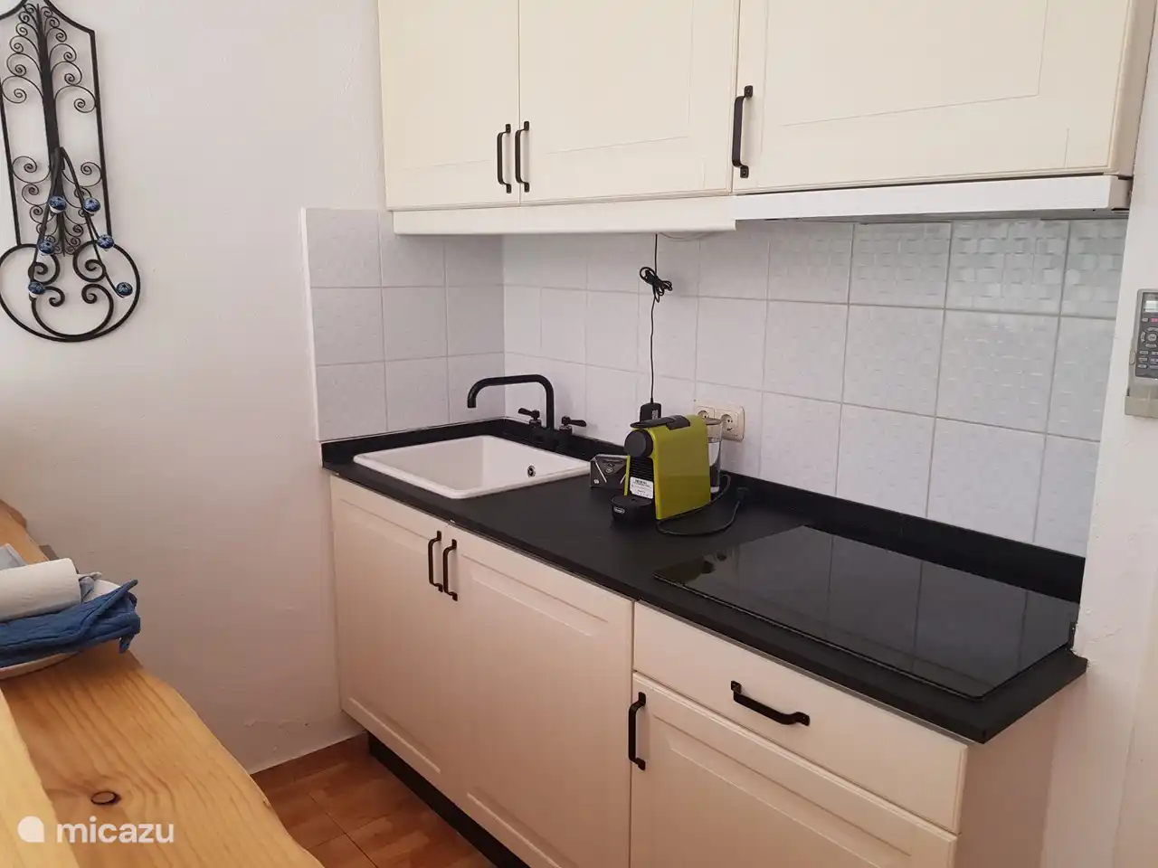 Die Küche ist komplett ausgestattet