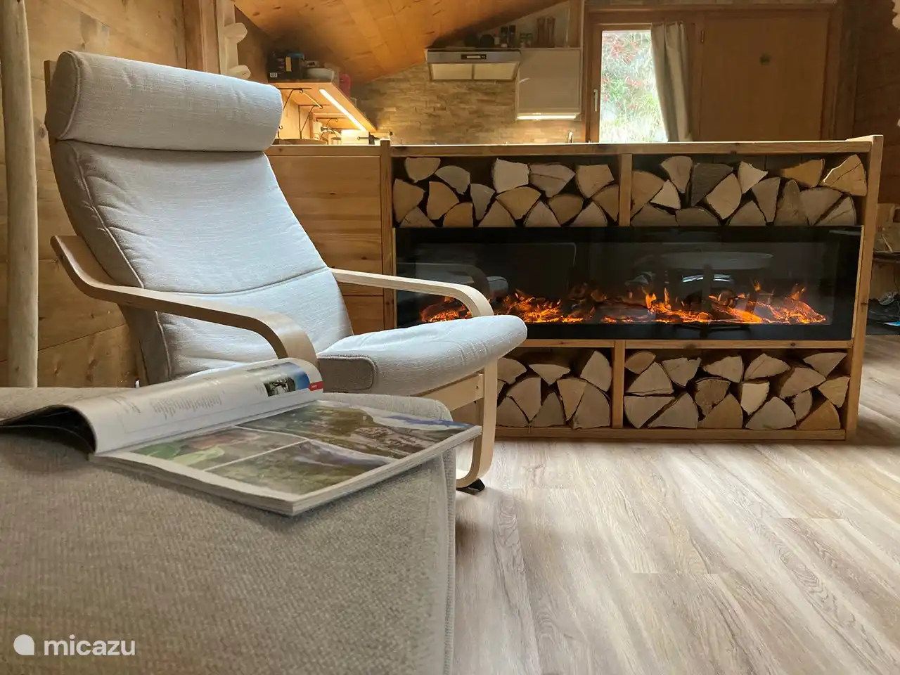 Gemütlich am (Atmosphäre) Kamin an den Wintertagen.