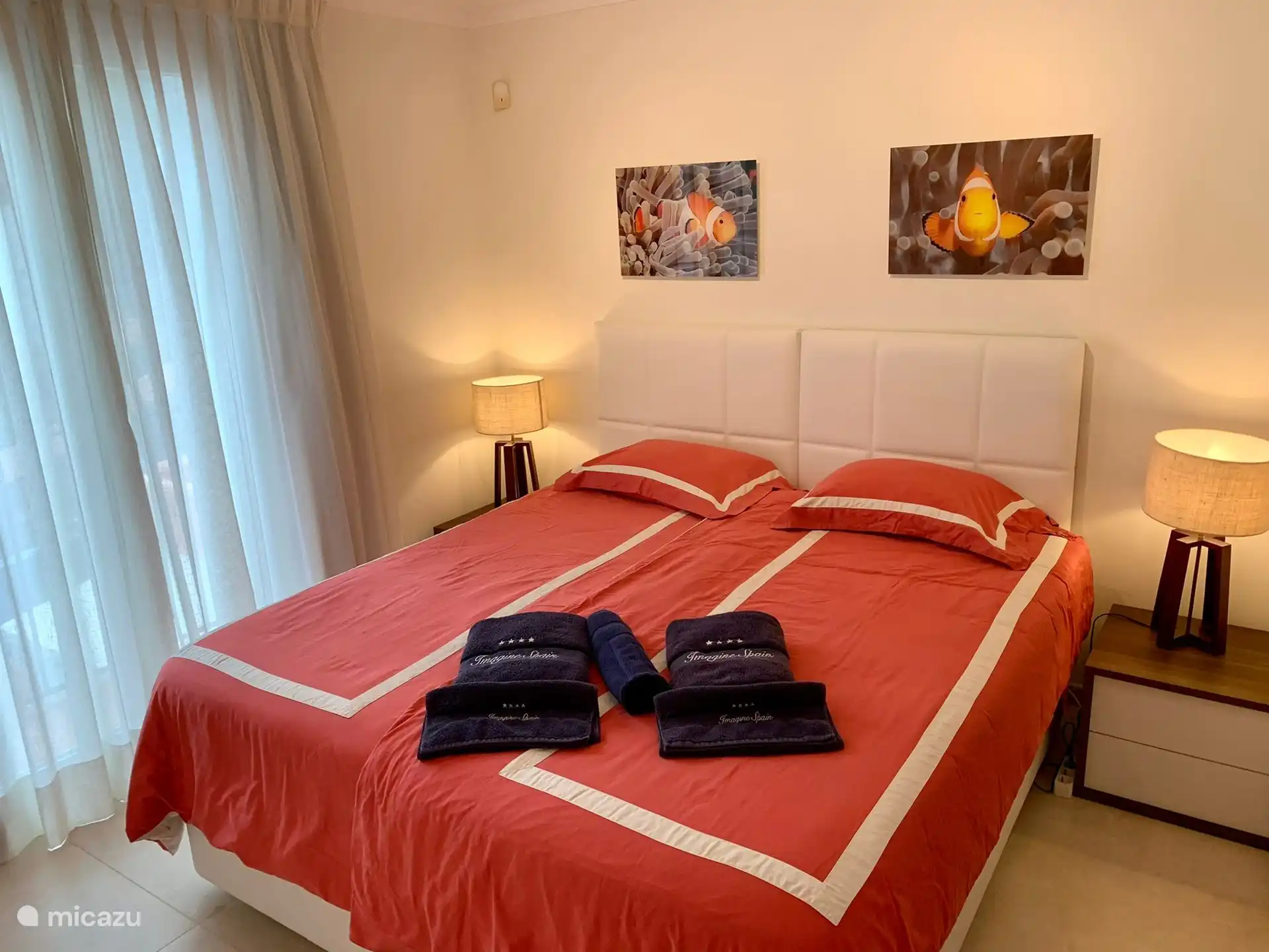 2. Schlafzimmer mit 1 oder 2 Betten 