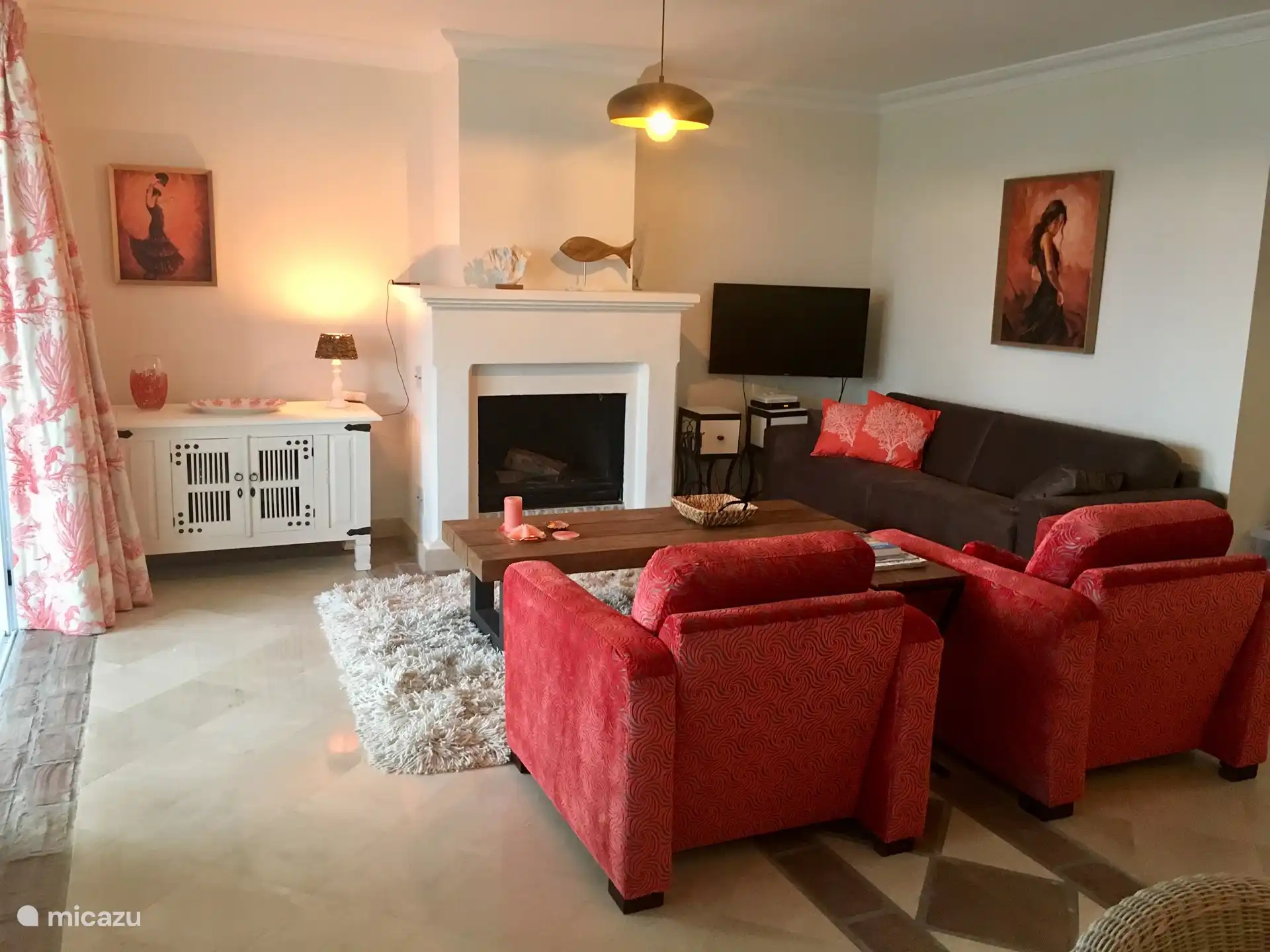 Die Wärme des Innenraums strahlt Ihnen entgegen