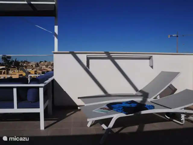 Location de Vacances Espagne, Costa Blanca, Villamartin, penthouse - Palmera Penthouse, Valentino Golf I Vous pourrez profiter du soleil sur le toit-terrasse.