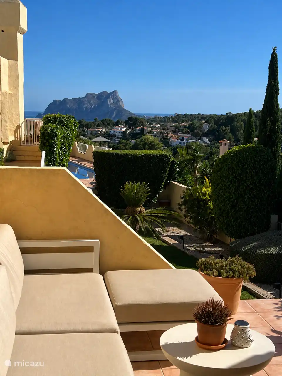 Nach Süden ausgerichtete Terrasse