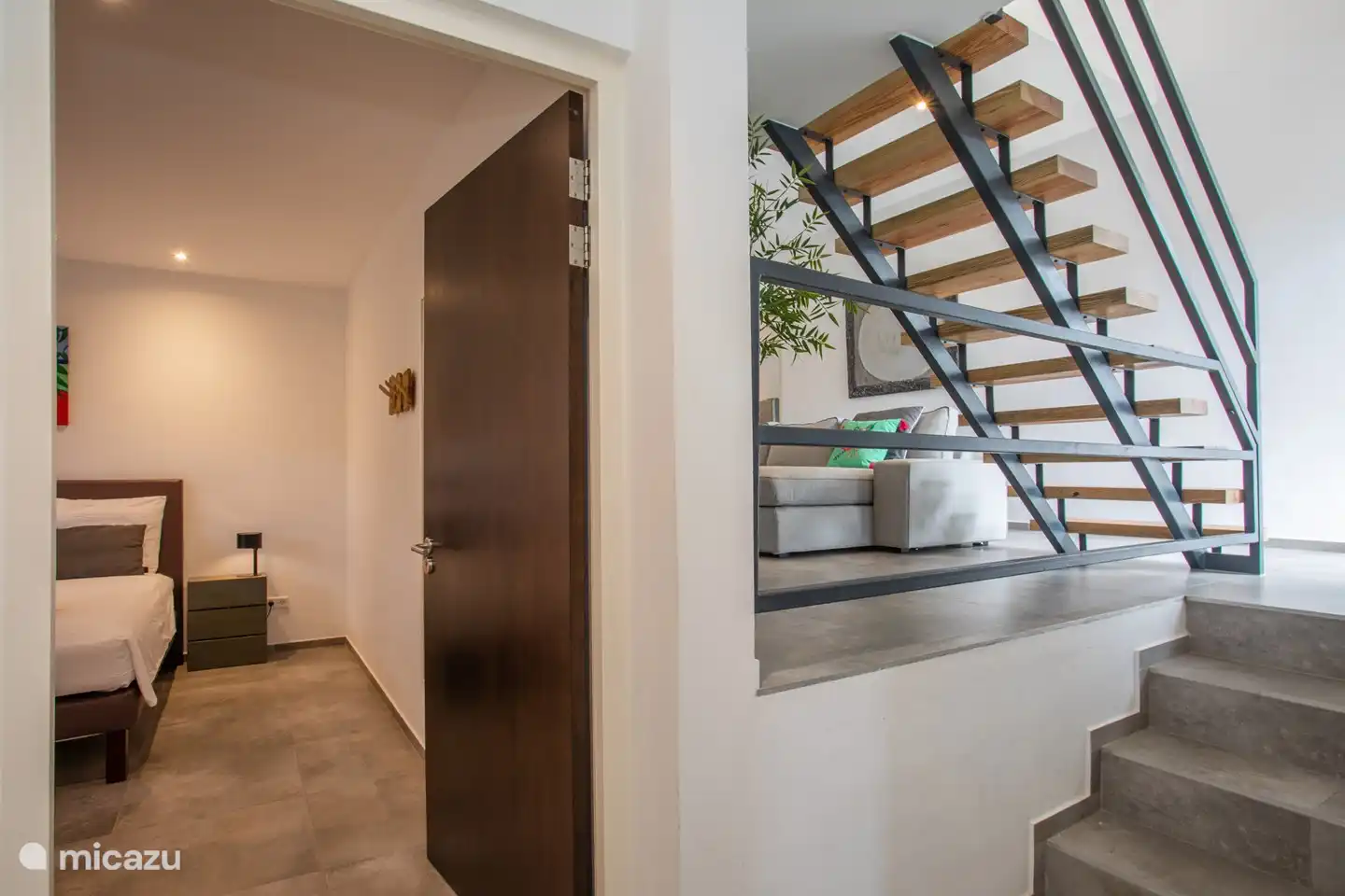 Escaliers vers les chambres 3 et 4