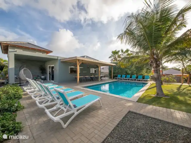 Casa Maria Curaçao | Curaçao, Banda Ariba (est), Vista Royal - villa Le jardin sous un autre angle