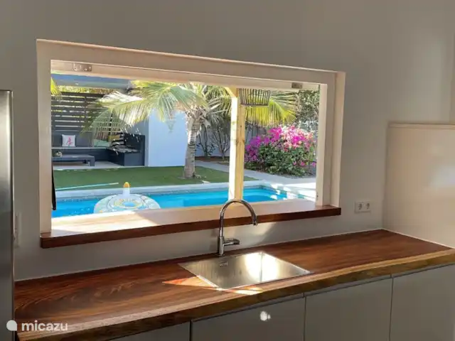 Casa Maria Curaçao | Curaçao, Banda Ariba (est), Vista Royal - villa 1 des deux trappes de passage dans la cuisine