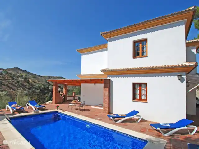 Villa Los Pinos huren in Spanje, Costa del Sol, Comares - villa Villa, zwembad, uitzicht, BBQ, chill out zone!