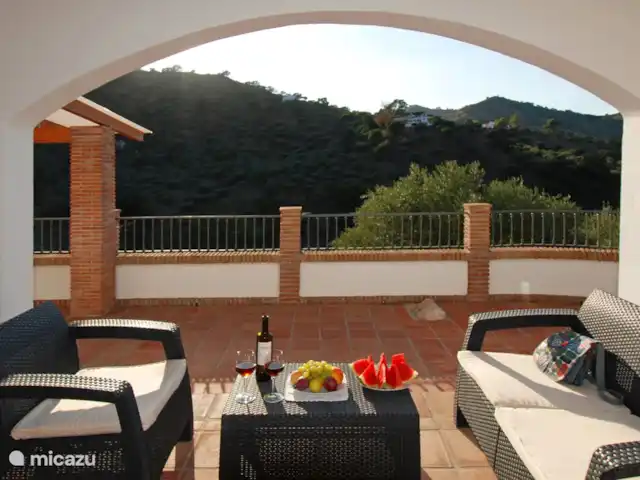 Villa Los Pinos huren in Spanje, Costa del Sol, Comares - villa Gezellige hoek om te genieten van een glas wijn.