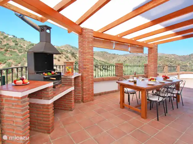 Villa Los Pinos huren in Spanje, Costa del Sol, Comares - villa BBQ, eethoek en chill out zone!