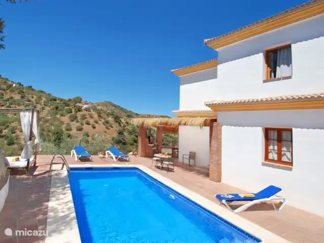 Villa Los Pinos huren in Spanje, Costa del Sol, Comares - villa Prachtig uitzicht vanaf het zwembad