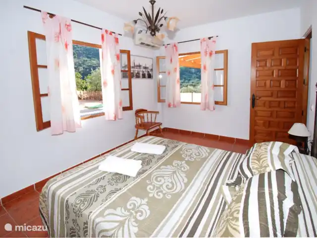 Villa Los Pinos huren in Spanje, Costa del Sol, Comares - villa Uitzicht vanuit alle slaapkamers.