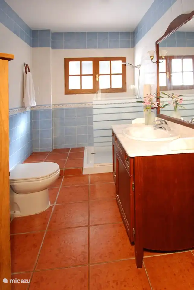 Deuxième salle de bain.