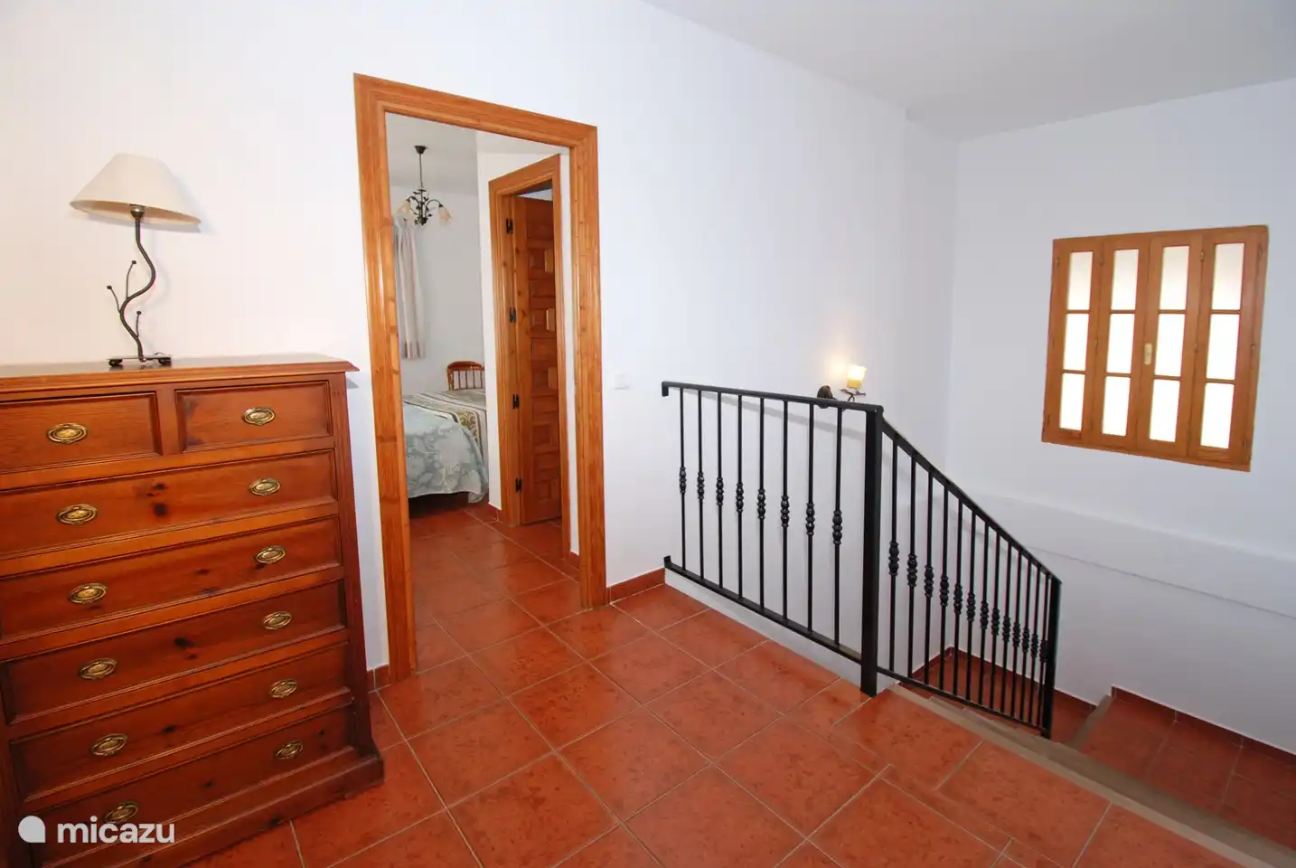 Hall spacieux à l'étage !