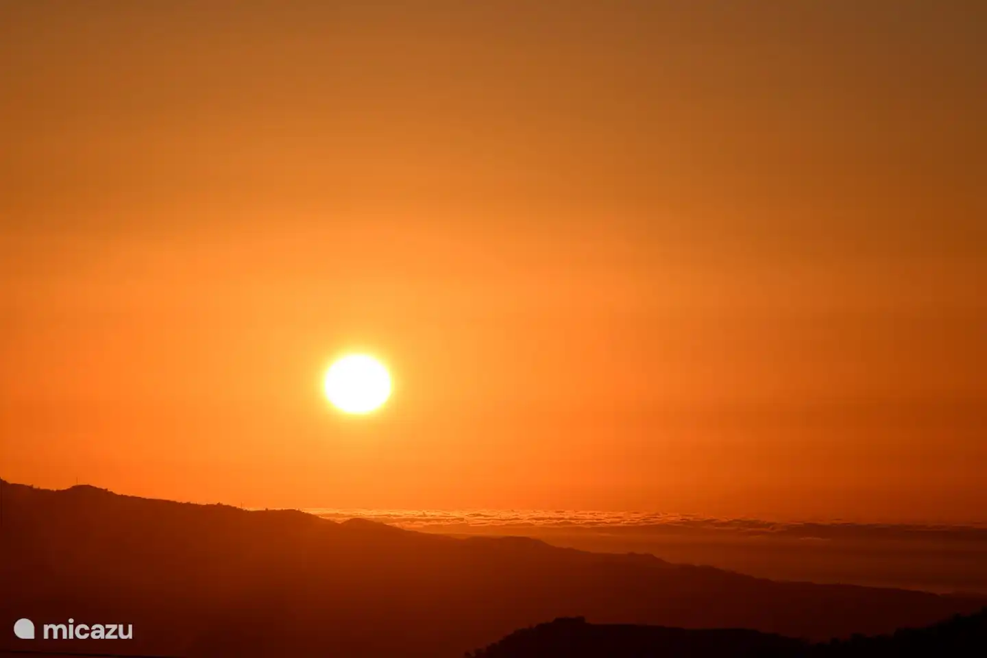 Le soleil couchant à Comares !