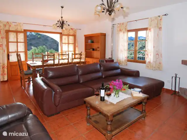 Villa Los Pinos huren in Spanje, Costa del Sol, Comares - villa Mooie lounge met directe toegang tot het zwembad, terrassen en BBQ!