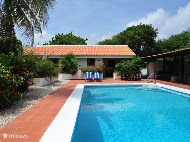 Vakantiehuis Curaçao, Curacao-Midden, Julianadorp - appartement Kas di Ala App. Pelikaan met zwembad