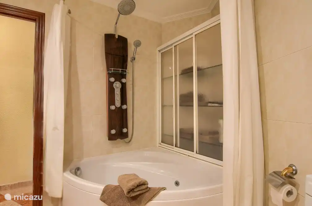 Badezimmer Erdgeschoss