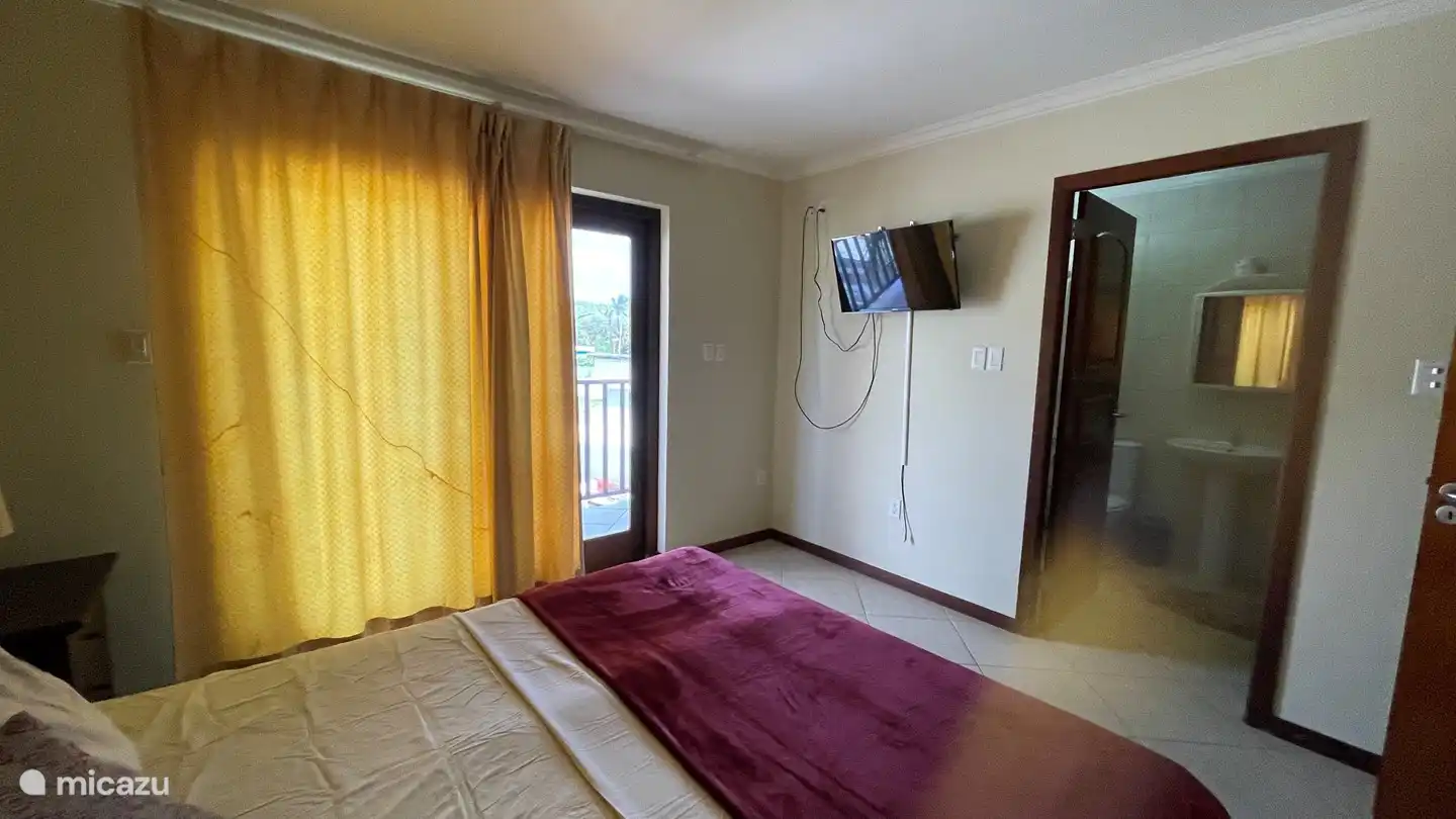 Zweites Schlafzimmer mit Badezimmer