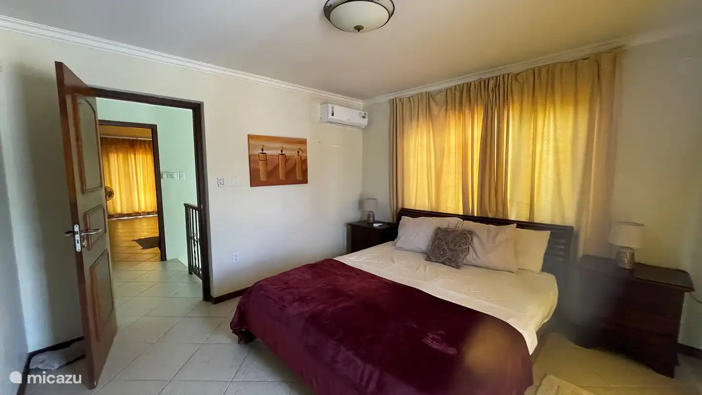 Zweites Schlafzimmer mit Badezimmer