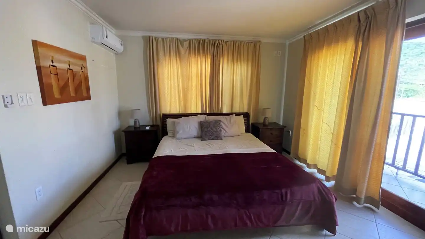 Zweites Schlafzimmer mit Badezimmer