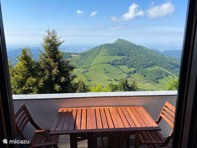 Holiday home in Italy, Italian Lakes – apartment Panorama 1200 in heart of San Fermo