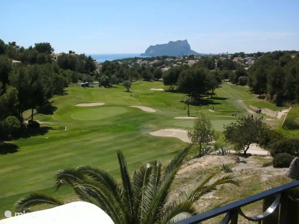 Terrain de golf adjacent