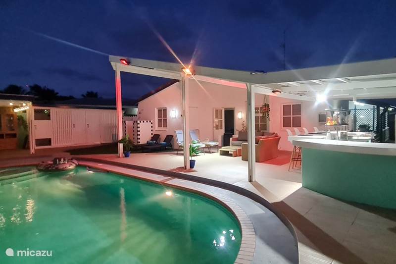 Vacation rental Curaçao, Curacao-Middle, Abrahamsz Villa Cozy Vacation Villa w/ private pool