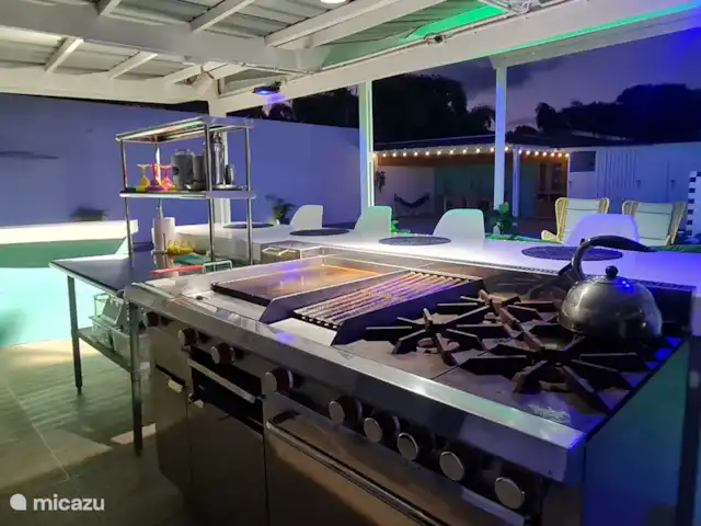Villa de vacances confortable avec piscine privée | Curaçao, Curaçao-Centre, Abrahamsz - villa Bar avec cuisine complète