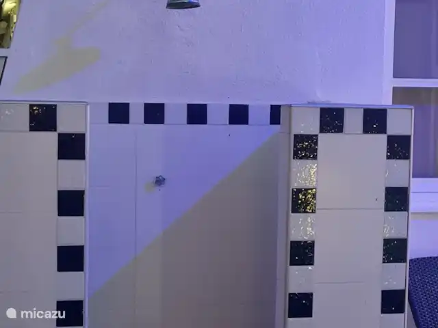 Villa de vacances confortable avec piscine privée | Curaçao, Curaçao-Centre, Abrahamsz - villa douche extérieure