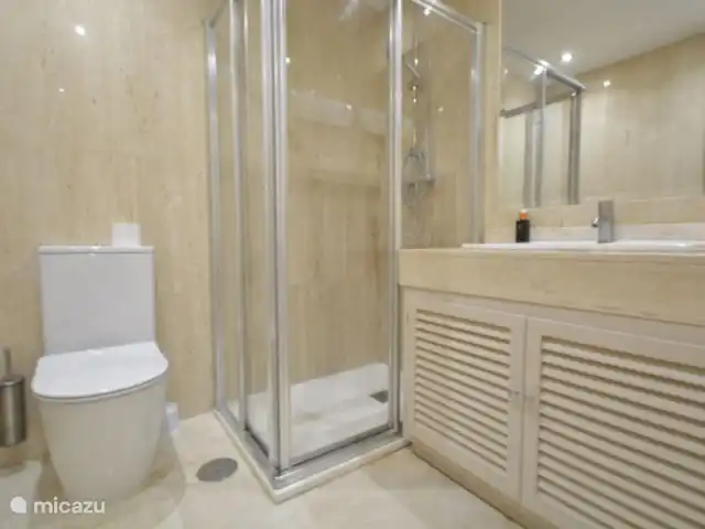 Casa del Lago, Elviria, Marbella | Espagne, Costa del Sol, Marbella Elviria - appartement Salle de bain 2