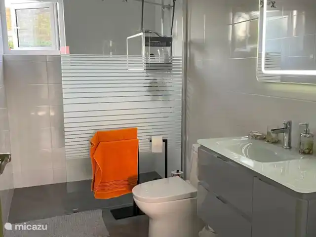 Location de Vacances Curaçao, Banda Abou (ouest), Fontein, villa - Casa Carta Douche à l'italienne