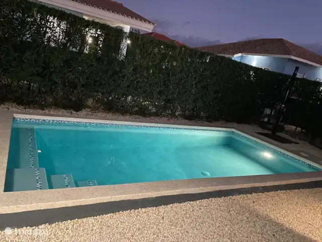 Location de Vacances Curaçao, Banda Abou (ouest), Fontein, villa - Casa Carta Piscine avec éclairage.