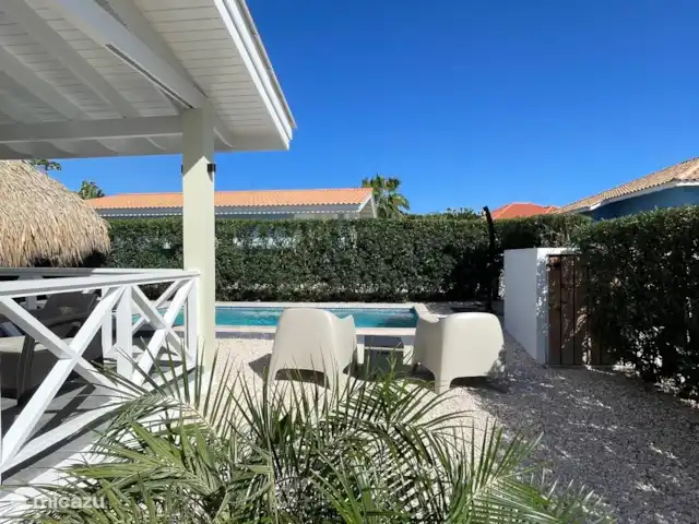 Location de Vacances Curaçao, Banda Abou (ouest), Fontein, villa - Casa Carta Blick auf den Pool.