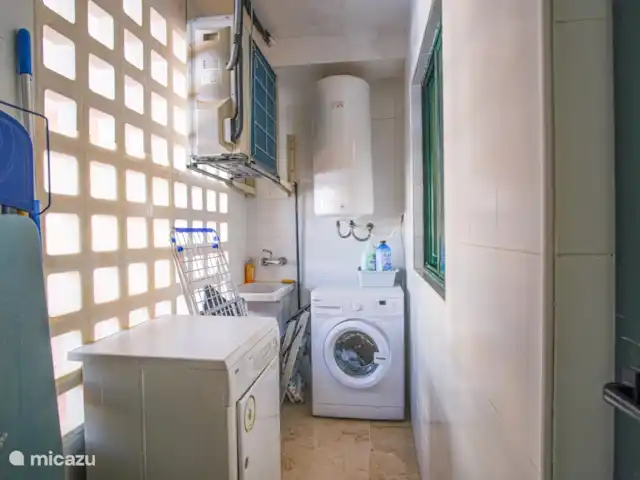 Bonita Vista Altea | Espagne, Costa Blanca, Altea - appartement Débarras séparé, avec machine à laver et sèche-linge.
