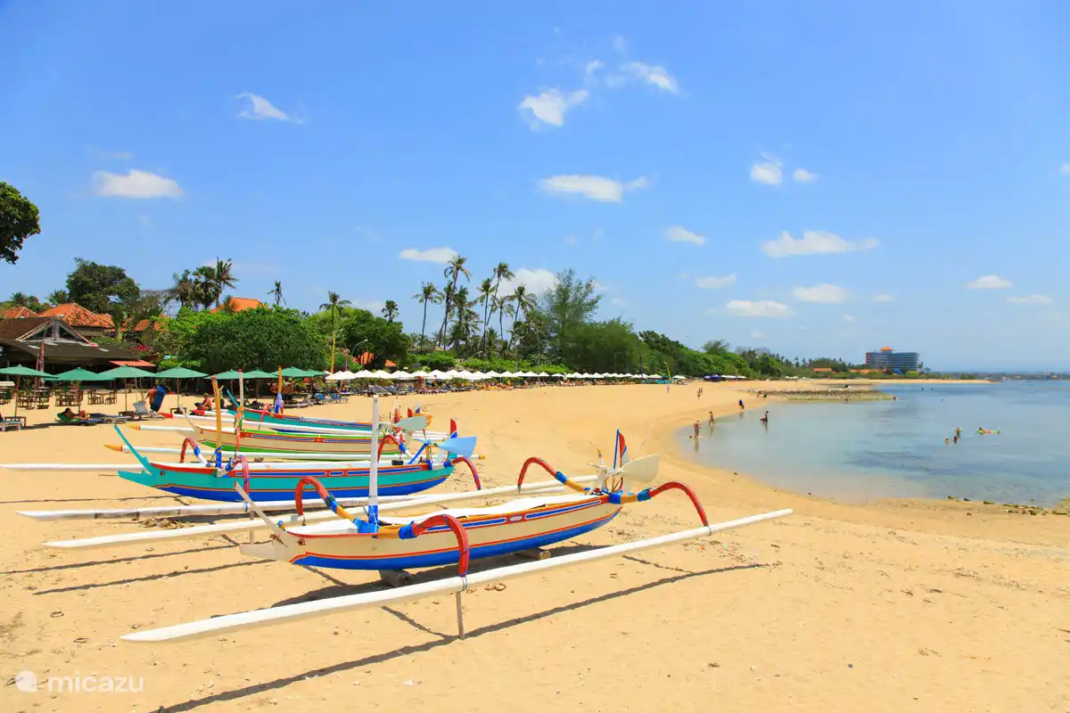 Beach of Sanur within walking or cycling distance of the apartment